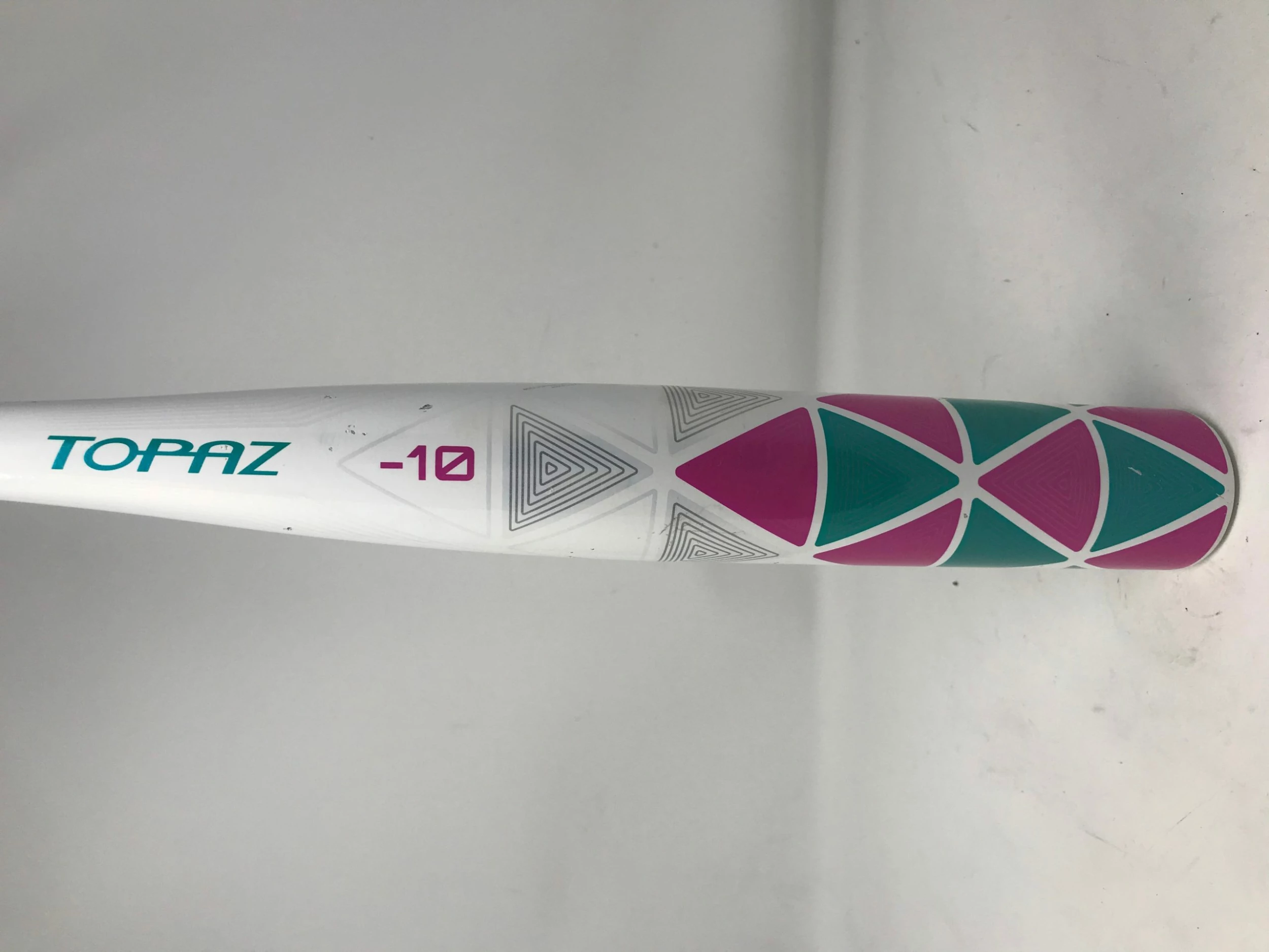 Used Easton Topaz FP18TPZ 28/18 Fastpitch Softball Bat (-10) 2018 3 Used Easton Topaz FP18TPZ 28/18 Fastpitch Softball Bat (-10) 2018