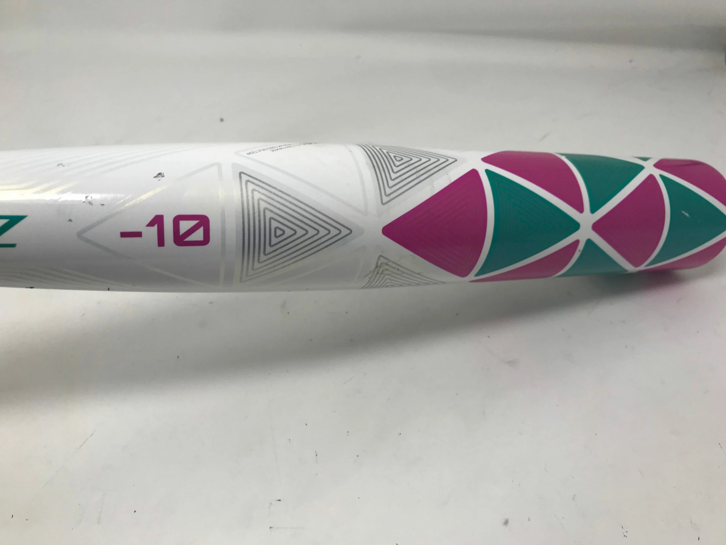 Used Easton Topaz FP18TPZ 28/18 Fastpitch Softball Bat (-10) 2018 7 Used Easton Topaz FP18TPZ 28/18 Fastpitch Softball Bat (-10) 2018 - Image 5