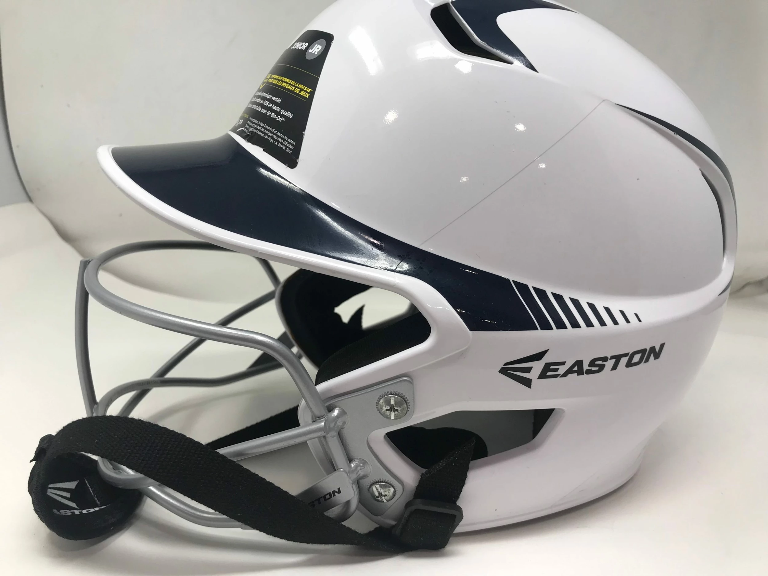 New Easton Junior Z5 2Tone Batters Helmet With SB Mask Size 6 3/8 - 7 1/8 Wh/Nvy 4 New Easton Junior Z5 2Tone Batters Helmet With SB Mask Size 6 3/8 - 7 1/8 Wh/Nvy - Image 2