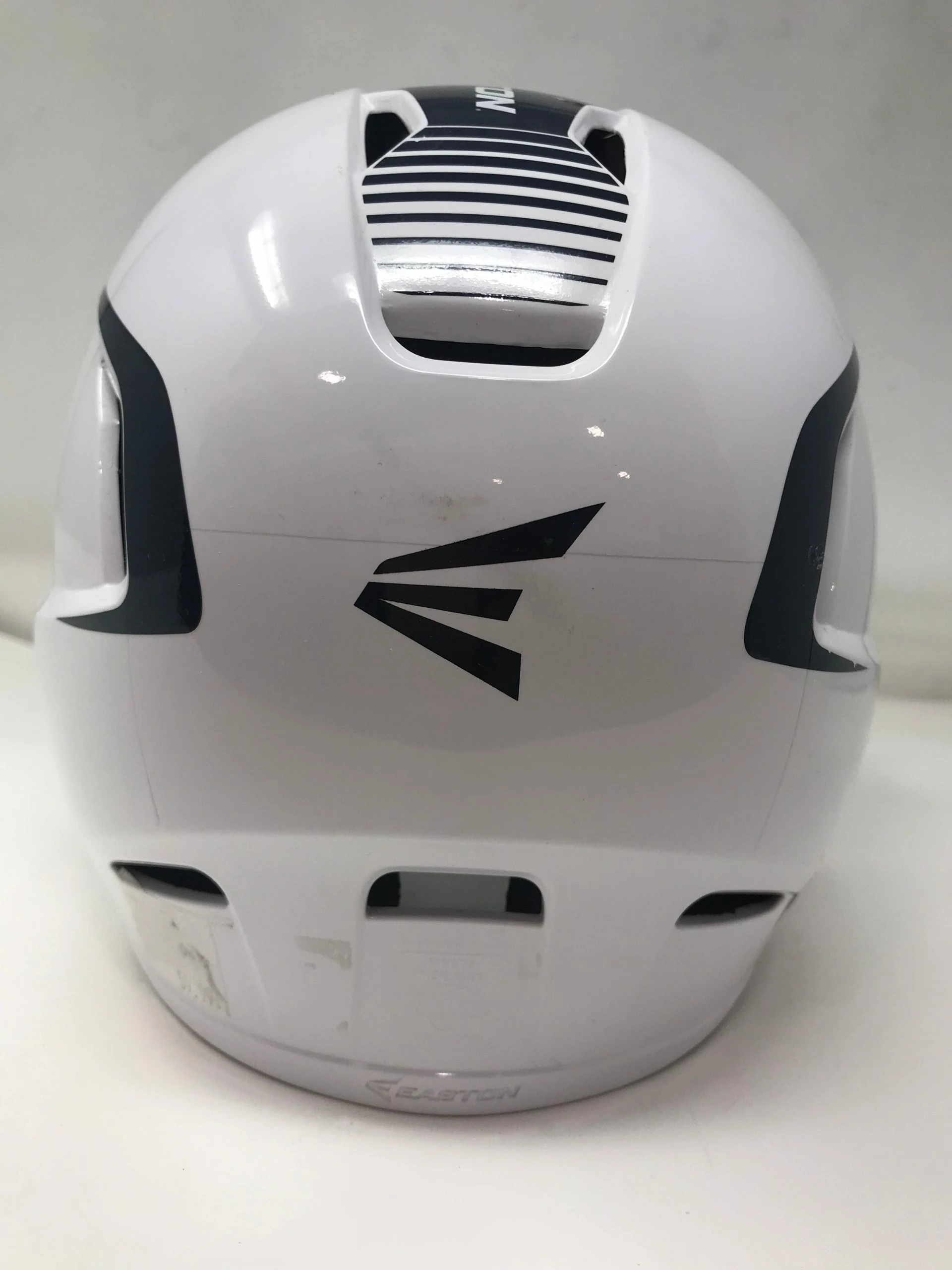 New Easton Junior Z5 2Tone Batters Helmet With SB Mask Size 6 3/8 - 7 1/8 Wh/Nvy 6 New Easton Junior Z5 2Tone Batters Helmet With SB Mask Size 6 3/8 - 7 1/8 Wh/Nvy - Image 4