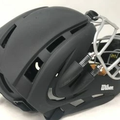 New Wilson Shock FX 2.0 WTA5540 Fastpitch Softball Catcher Helmet 7 - 7 5/8 Blk 10 New Wilson Shock FX 2.0 WTA5540 Fastpitch Softball Catcher Helmet 7 - 7 5/8 Blk -Softball Shop 2022 06 15 2016.05.02 scaled