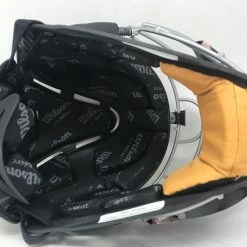 New Wilson Shock FX 2.0 WTA5540 Fastpitch Softball Catcher Helmet 7 - 7 5/8 Blk 11 New Wilson Shock FX 2.0 WTA5540 Fastpitch Softball Catcher Helmet 7 - 7 5/8 Blk -Softball Shop 2022 06 15 2016.05.21 scaled