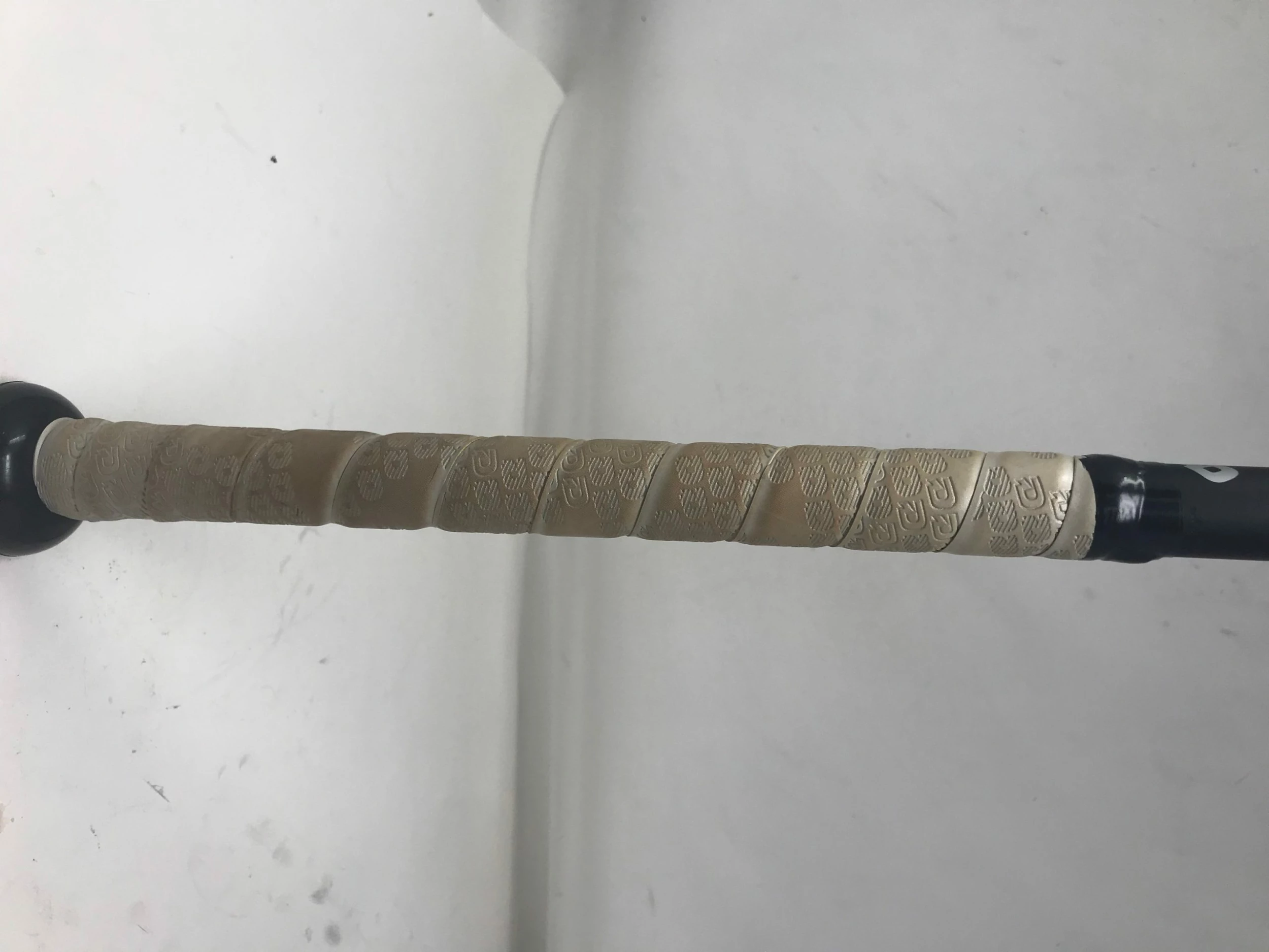 Used DeMarini FNX -9 Fastpitch Softball Bat 2 1/4 Barrel Red/White/Black 34/25 5 Used DeMarini FNX -9 Fastpitch Softball Bat 2 1/4 Barrel Red/White/Black 34/25 - Image 3