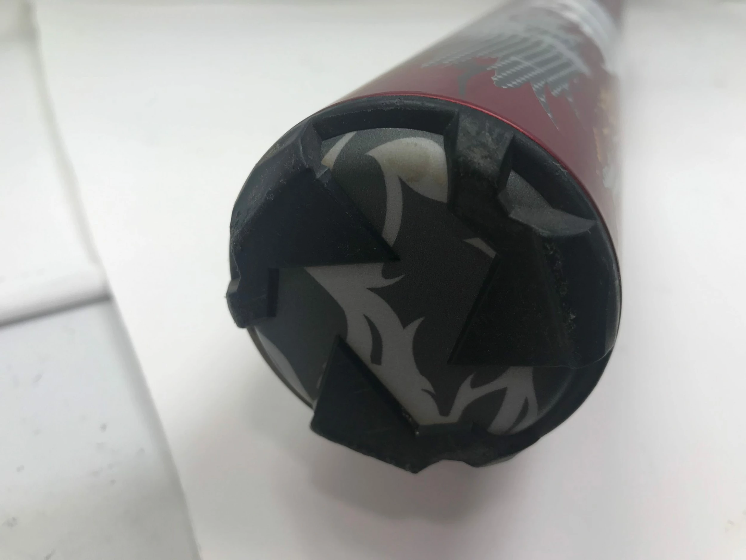 Used DeMarini FNX -9 Fastpitch Softball Bat 2 1/4 Barrel Red/White/Black 34/25 6 Used DeMarini FNX -9 Fastpitch Softball Bat 2 1/4 Barrel Red/White/Black 34/25 - Image 4